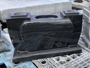 黒　切出水鉢　16×5×10寸