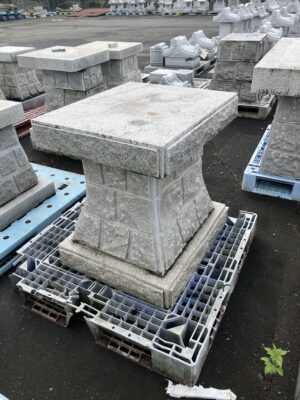 603　特価品台座　No.12　天場2.0×2.35×総高2.5尺