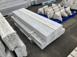 白　縁石　12×15×180cm　2面磨き　10本