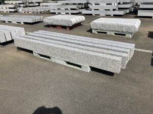 623　外柵　0.4×0.8×9尺　3面磨き　5本